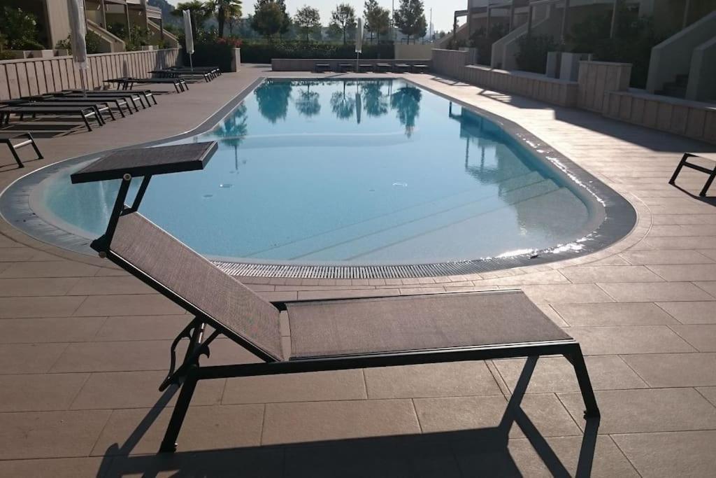 Residence Jesolo Lido Centro Con Piscina Exteriör bild